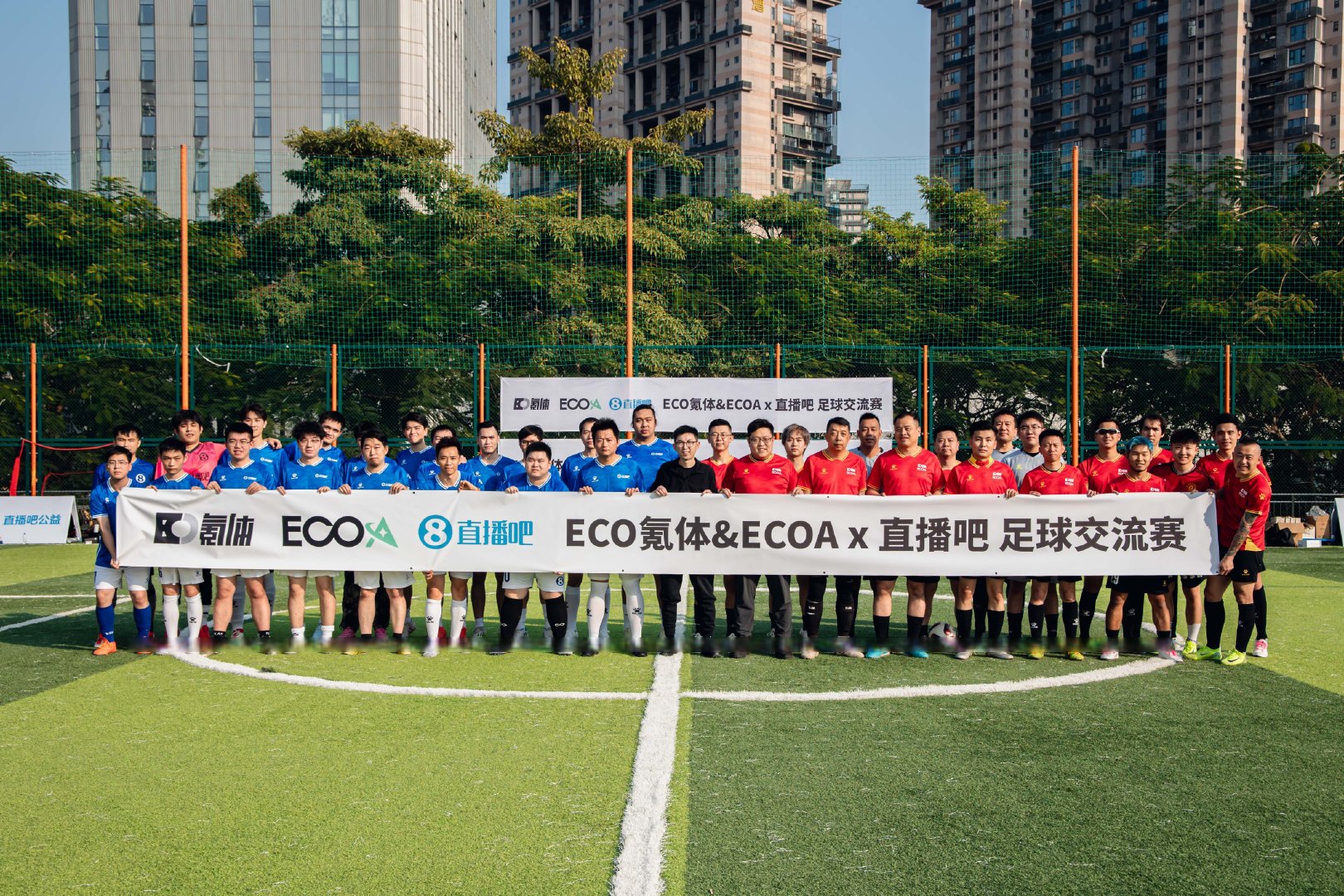 体育精神闪耀足球大舞台，中国参赛选手勇猛搏杀