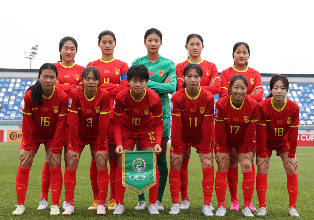 九游娱乐网页版-关于女足比赛中球队合作默契，取得胜利的信息