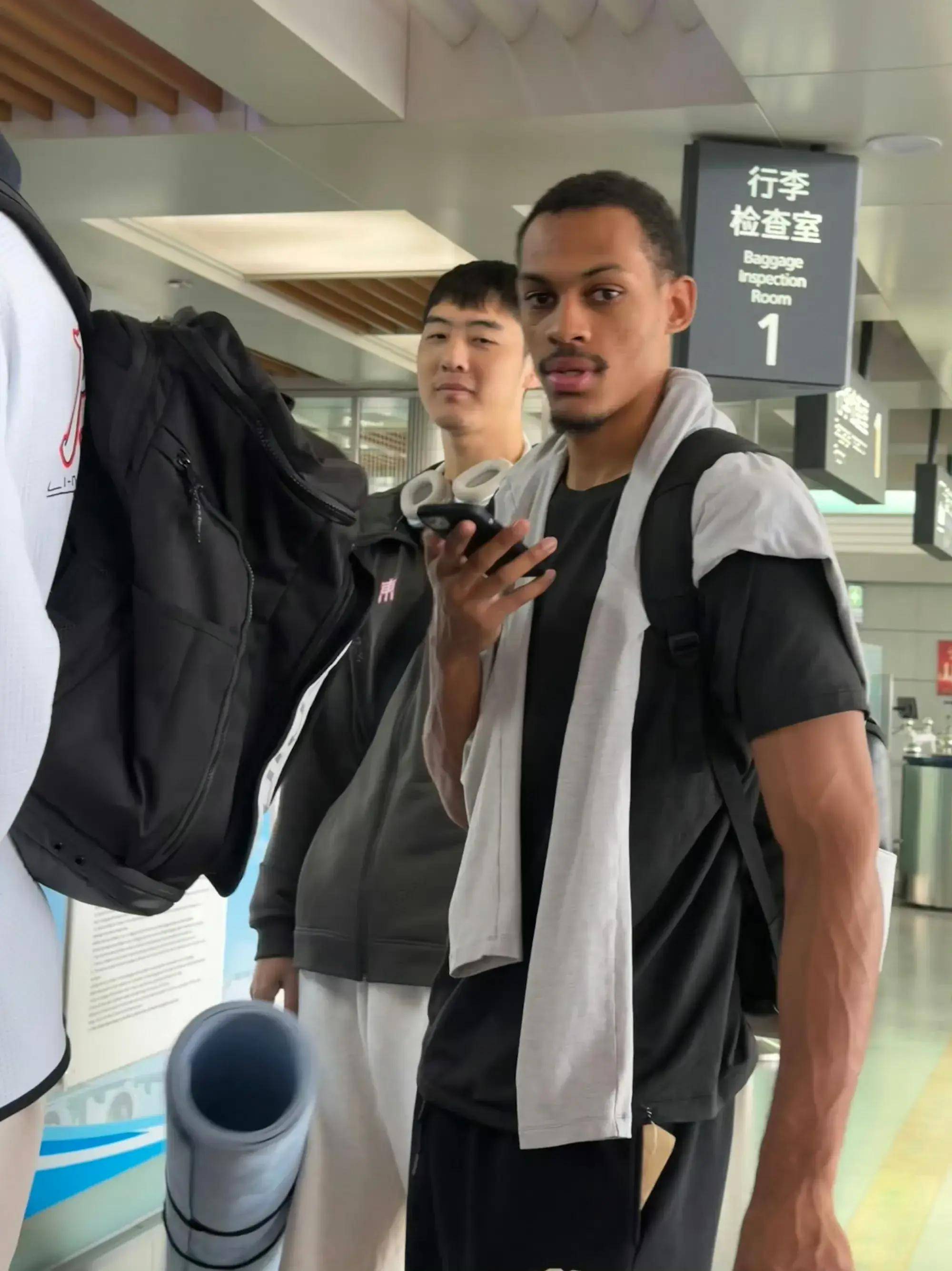 广东队客场惨败，球员状态堪忧